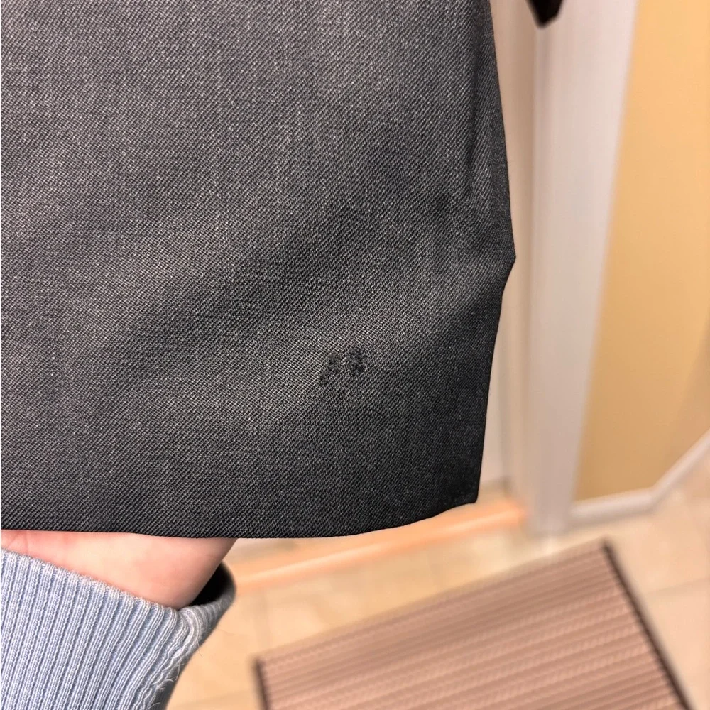 Jones New York Men’s Suit Jacket – Black (Approx. 44R)